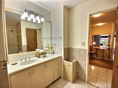 Spacious Maui, Hawaii Two Bedroom Rental Condo With Pool